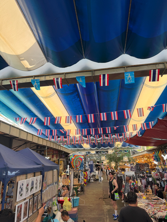 bangkok weekend market1